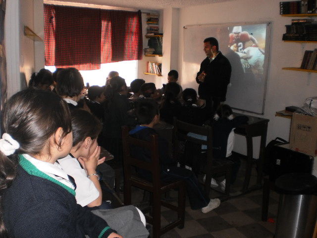 TRABAJO CON NIÑOS DE LA FUNDACION FUNANDES SUBA 2011